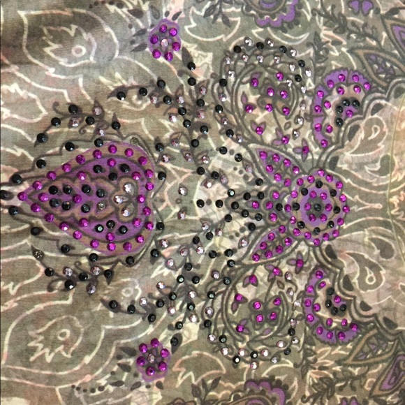 Really cute top - Picture 2 of 3